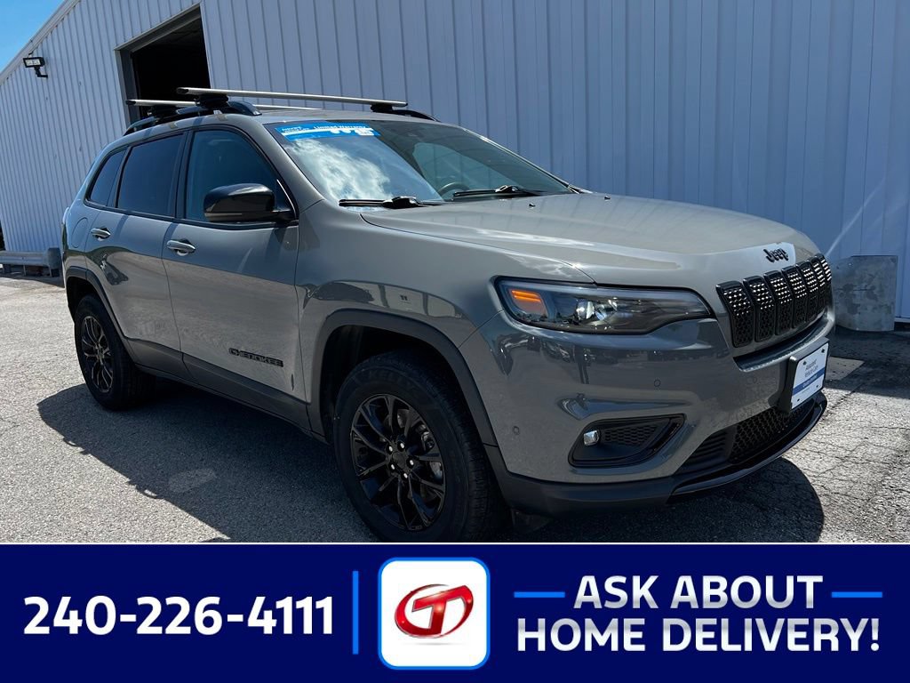 Used 2023 Jeep Cherokee Altitude Lux