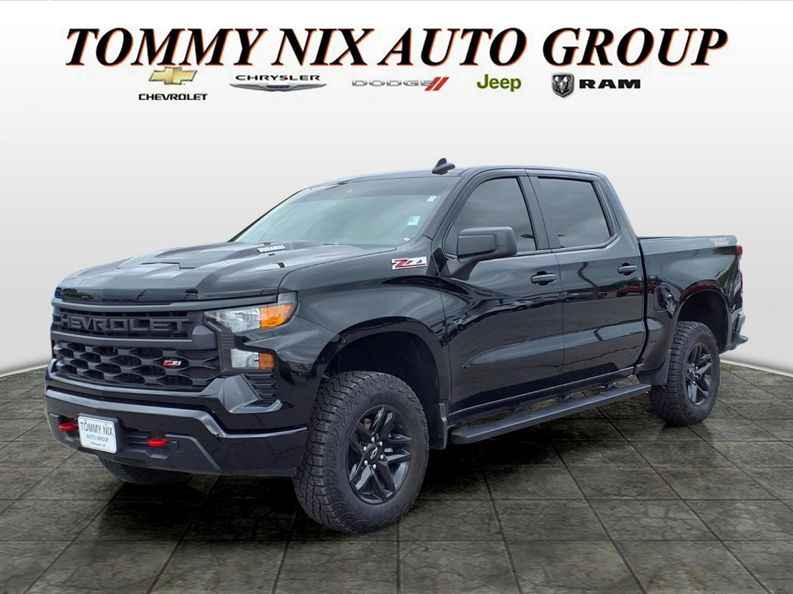 Used 2025 Chevrolet Silverado 1500 Custom Trail Boss AWD/4WD image 1
