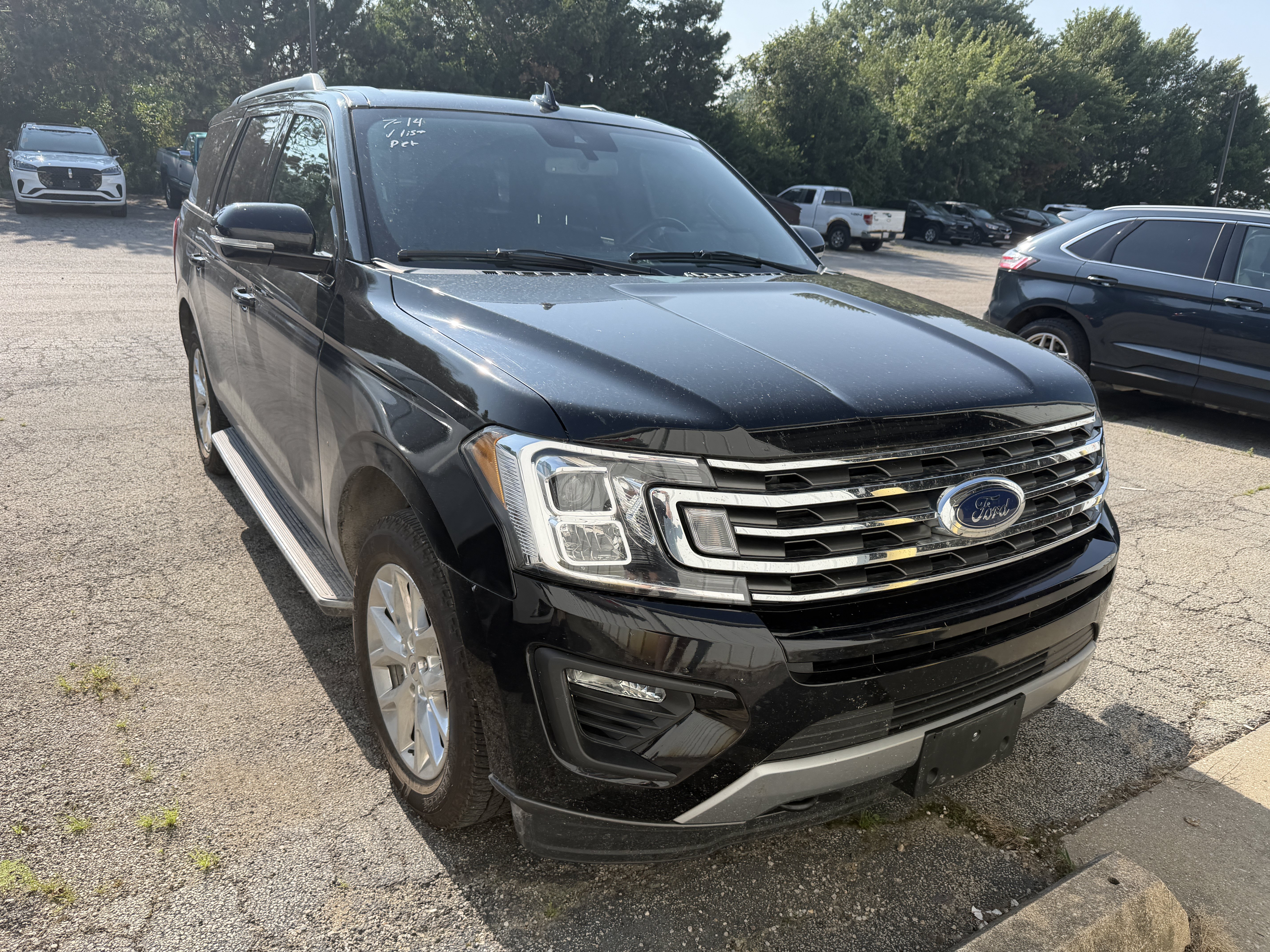 Used 2021 Ford Expedition XLT AWD/4WD image 2
