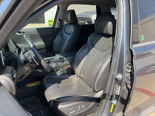 Used 2023 Hyundai Palisade Limited w/ Cargo Package image 12