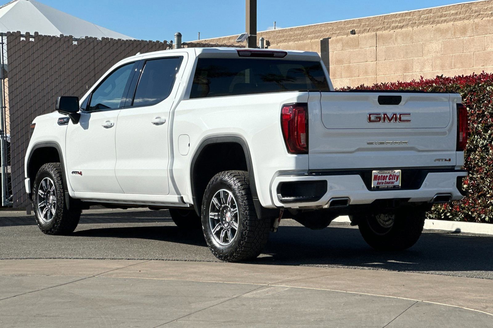 Certified 2025 GMC Sierra 1500 AT4 image 6