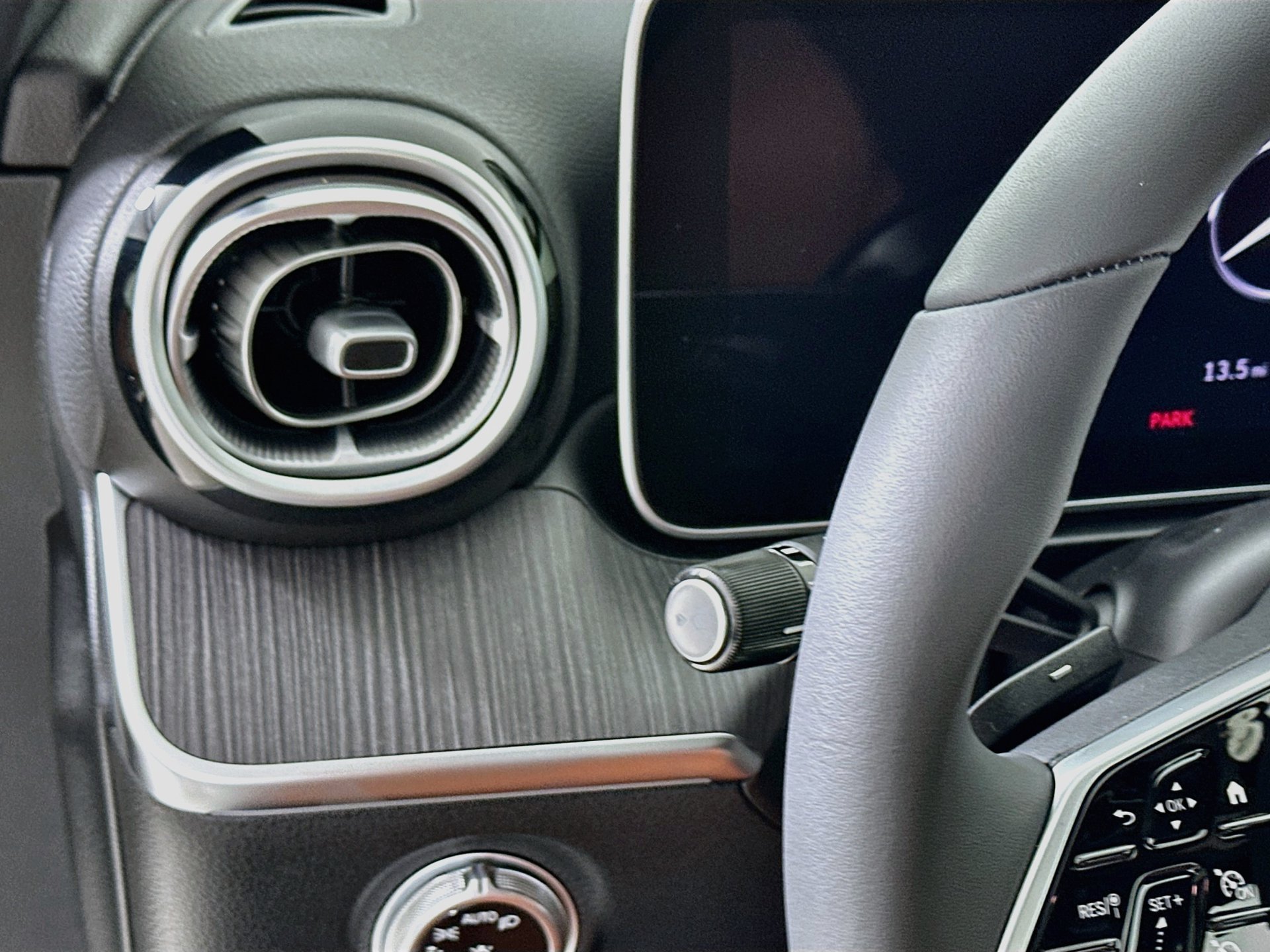 New 2026 Mercedes-Benz C 300 Sedan image 11