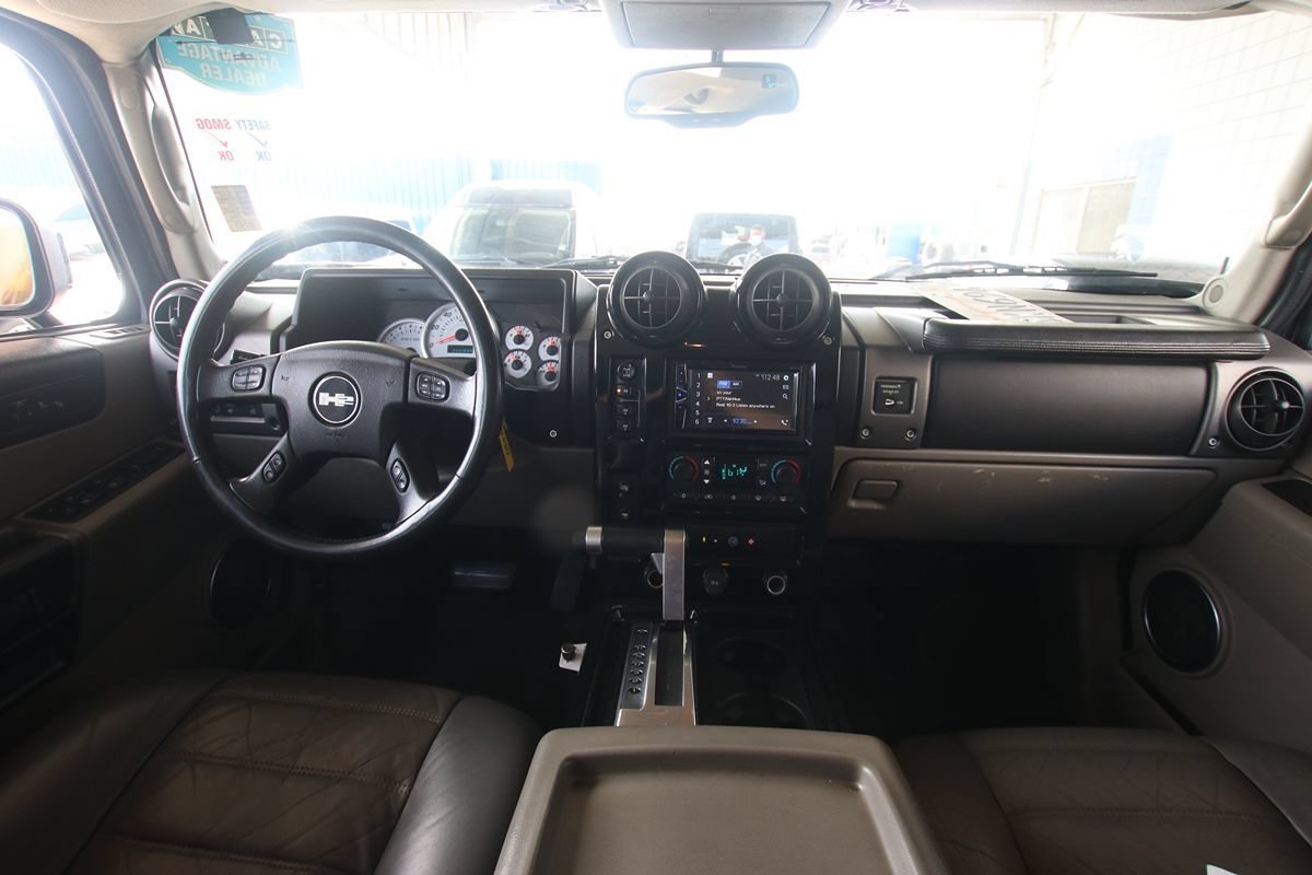 Used 2004 HUMMER H2 w/ Preferred Equipment Group AWD/4WD image 15