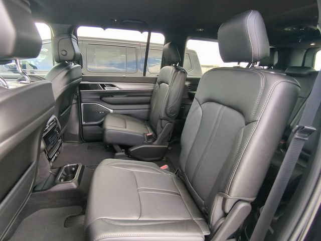 New 2026 Jeep Grand Wagoneer L Limited AWD/4WD image 17