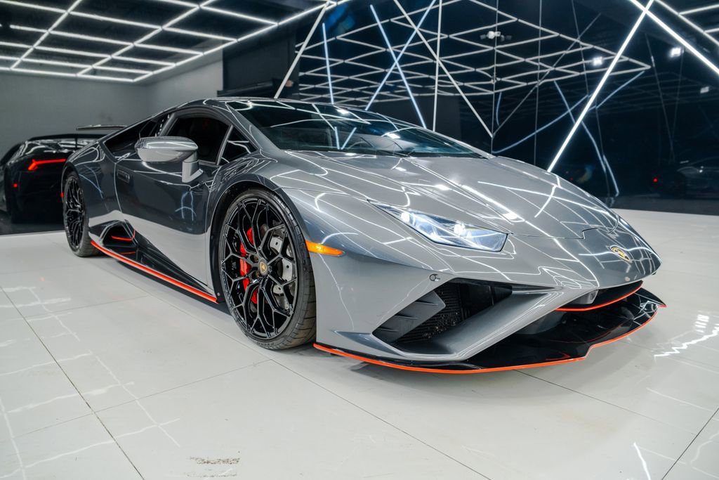 Used 2021 Lamborghini Huracan EVO image 6