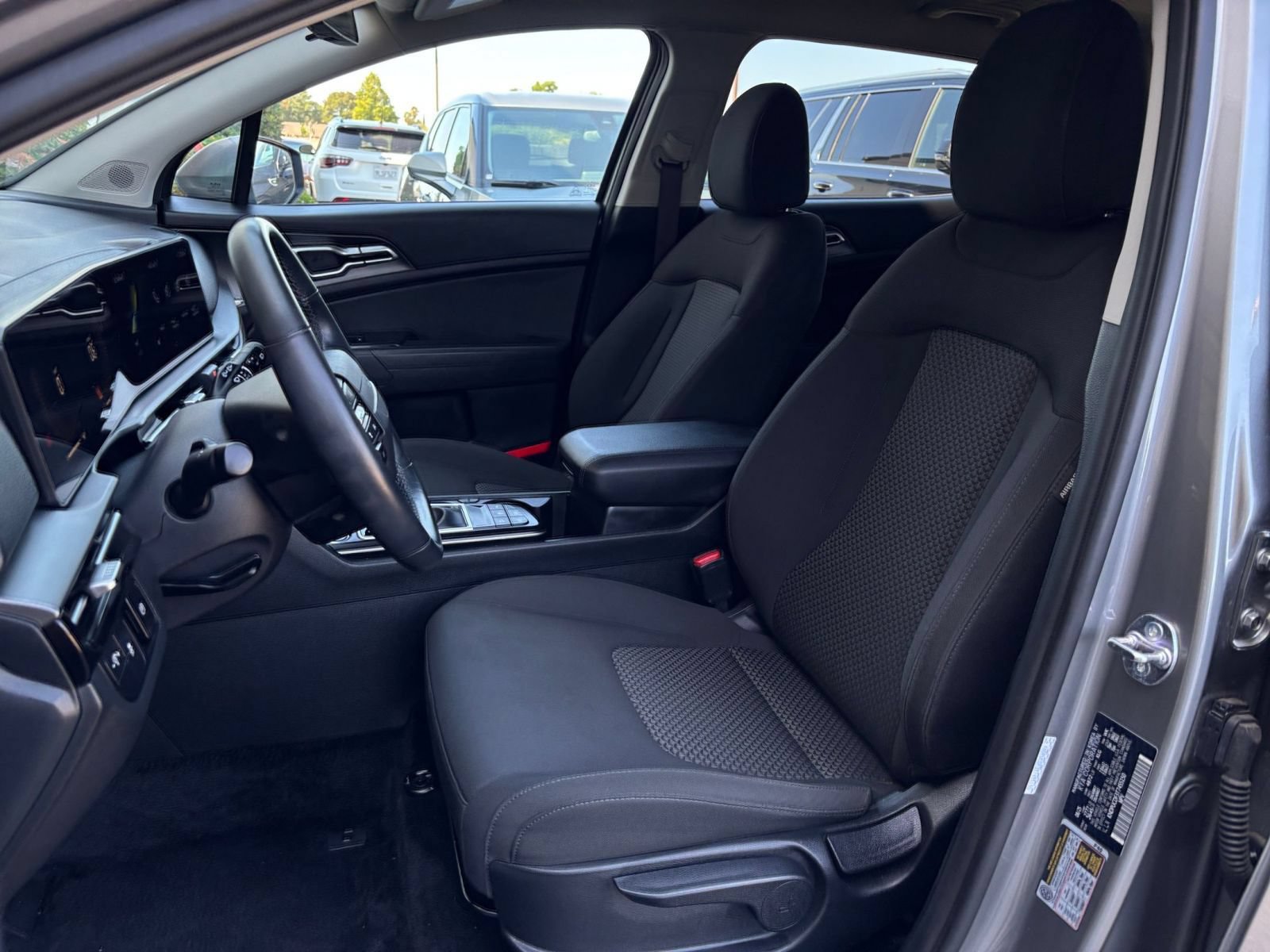 Used 2026 Kia Sportage LX AWD/4WD image 35