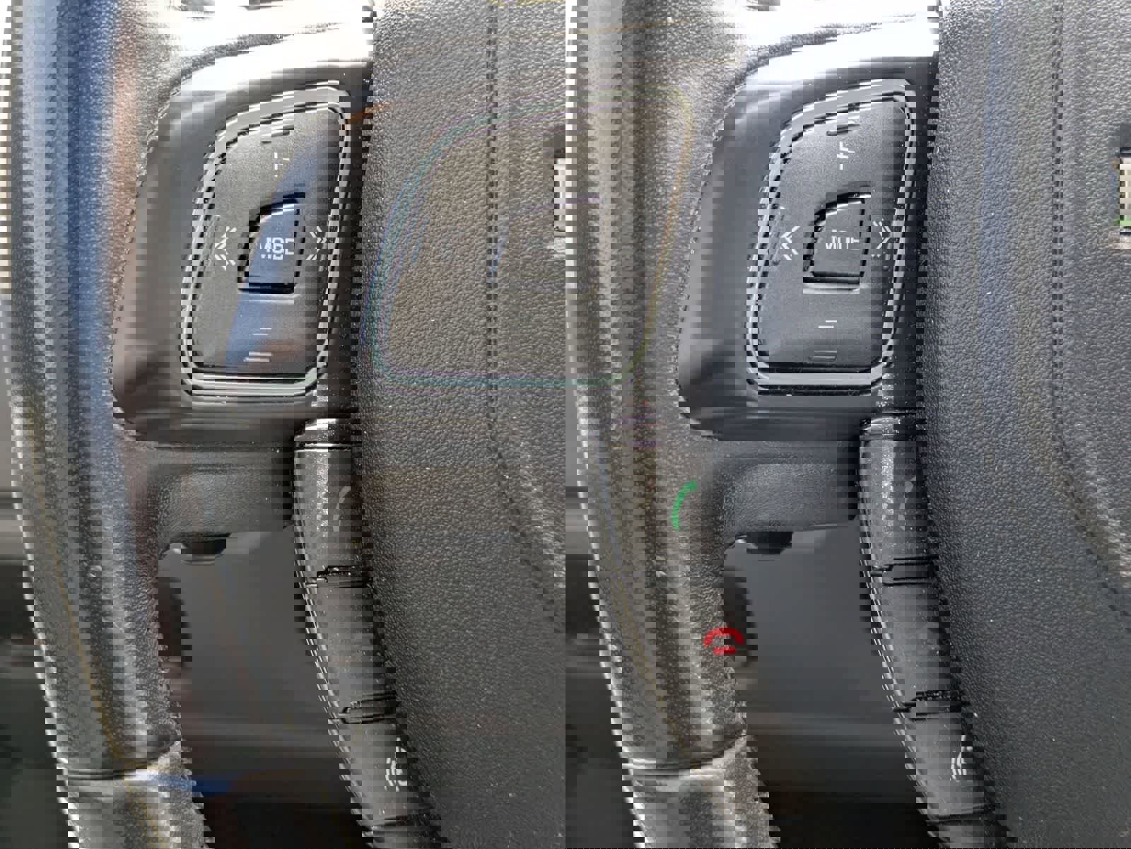 Used 2019 Land Rover Range Rover Evoque SE Premium image 8