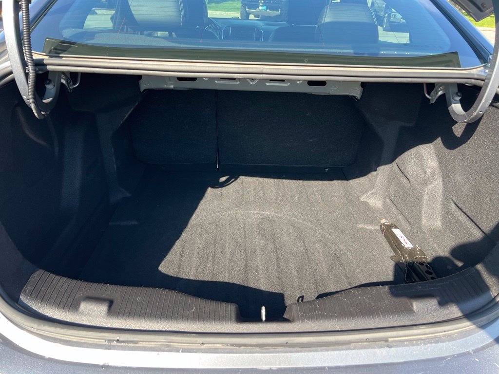 Used 2019 Chevrolet Cruze Premier FWD image 21