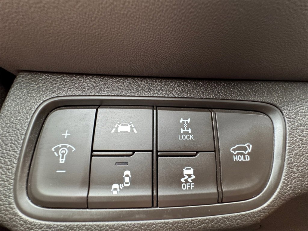 Used 2020 Hyundai Santa Fe Limited image 28