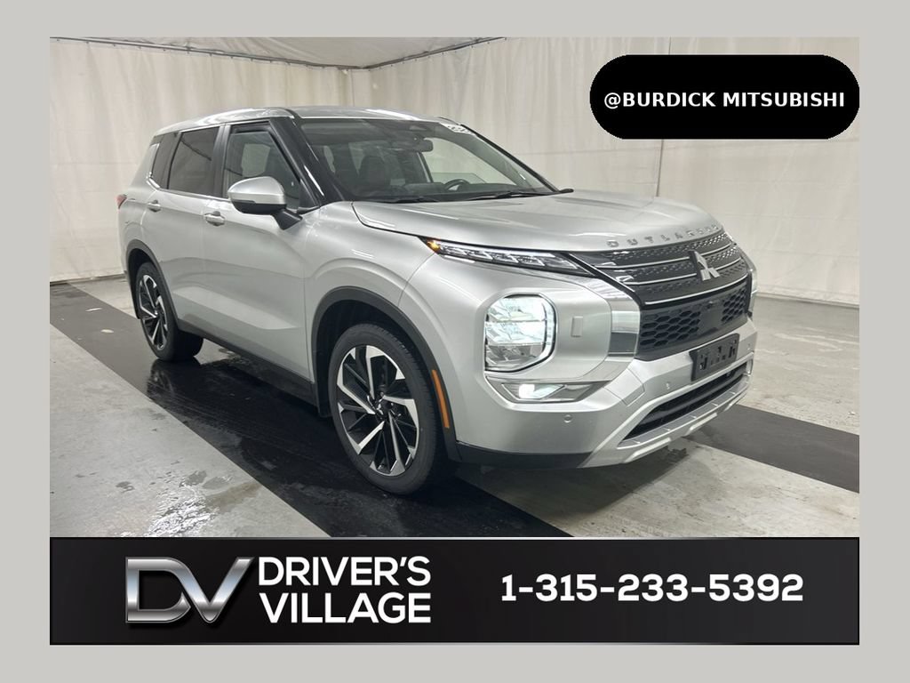 Used 2023 Mitsubishi Outlander SE