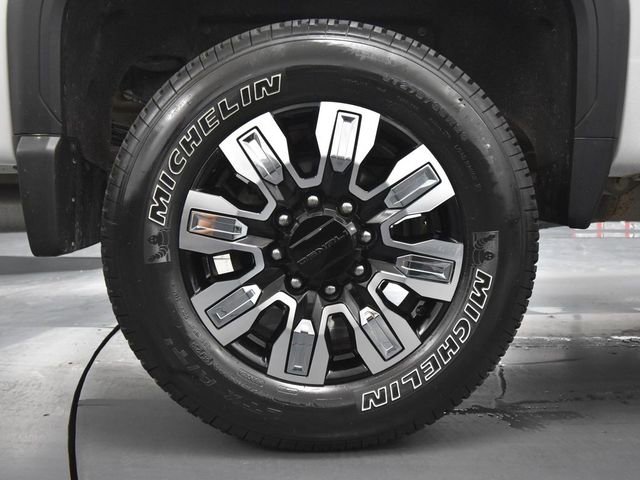 Used 2025 GMC Sierra 3500 Denali image 17