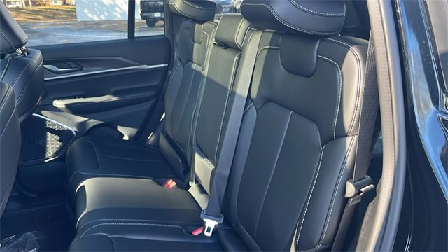 New 2026 Jeep Grand Cherokee Limited w/ Limited Altitude Package image 37