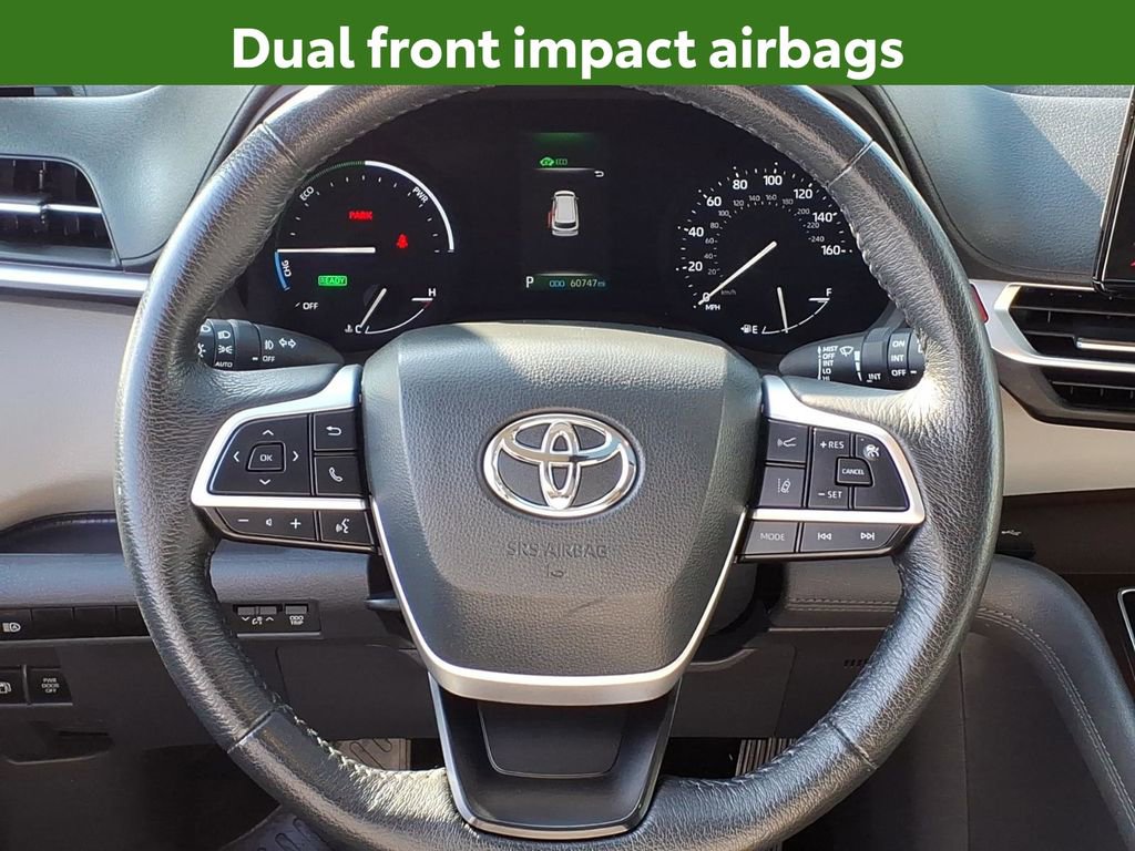Used 2024 Toyota Sienna XLE FWD image 32
