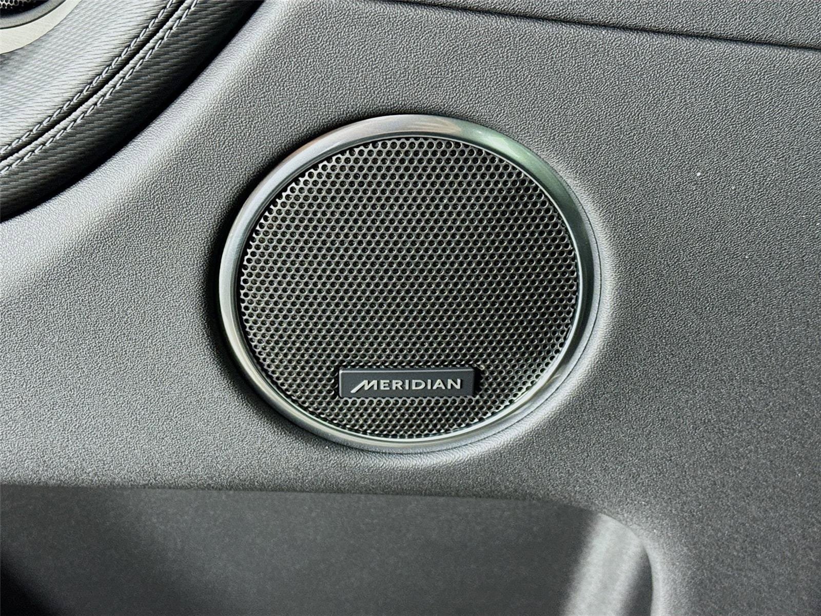 Used 2026 Land Rover Discovery Sport Landmark AWD/4WD image 21