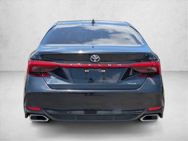 Used 2022 Toyota Avalon XLE w/ Moonroof Package FWD image 6