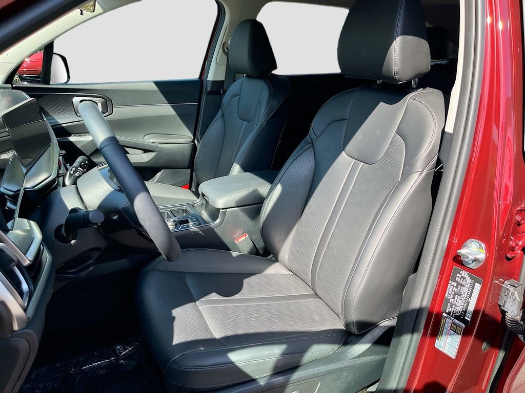 Certified 2025 Kia Sorento S w/ Panoramic Sunroof Package FWD image 15