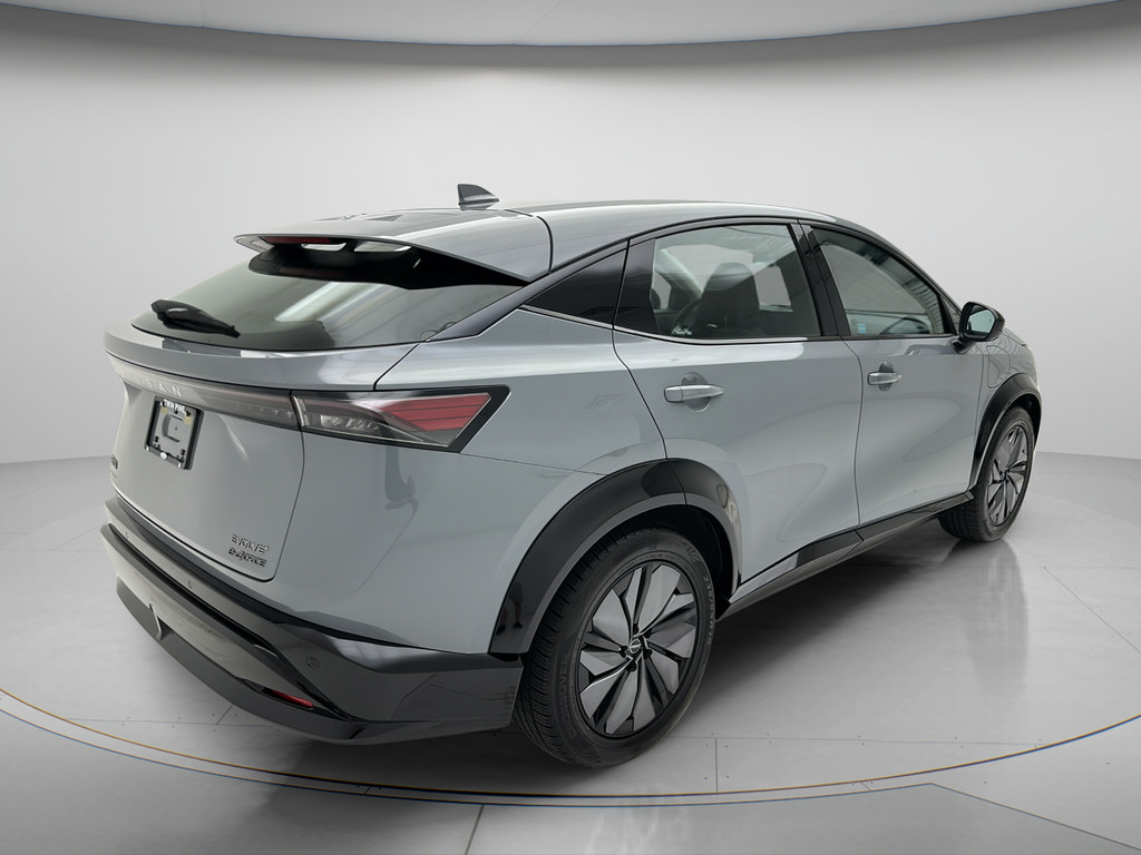 Used 2024 Nissan Ariya AWD image 5