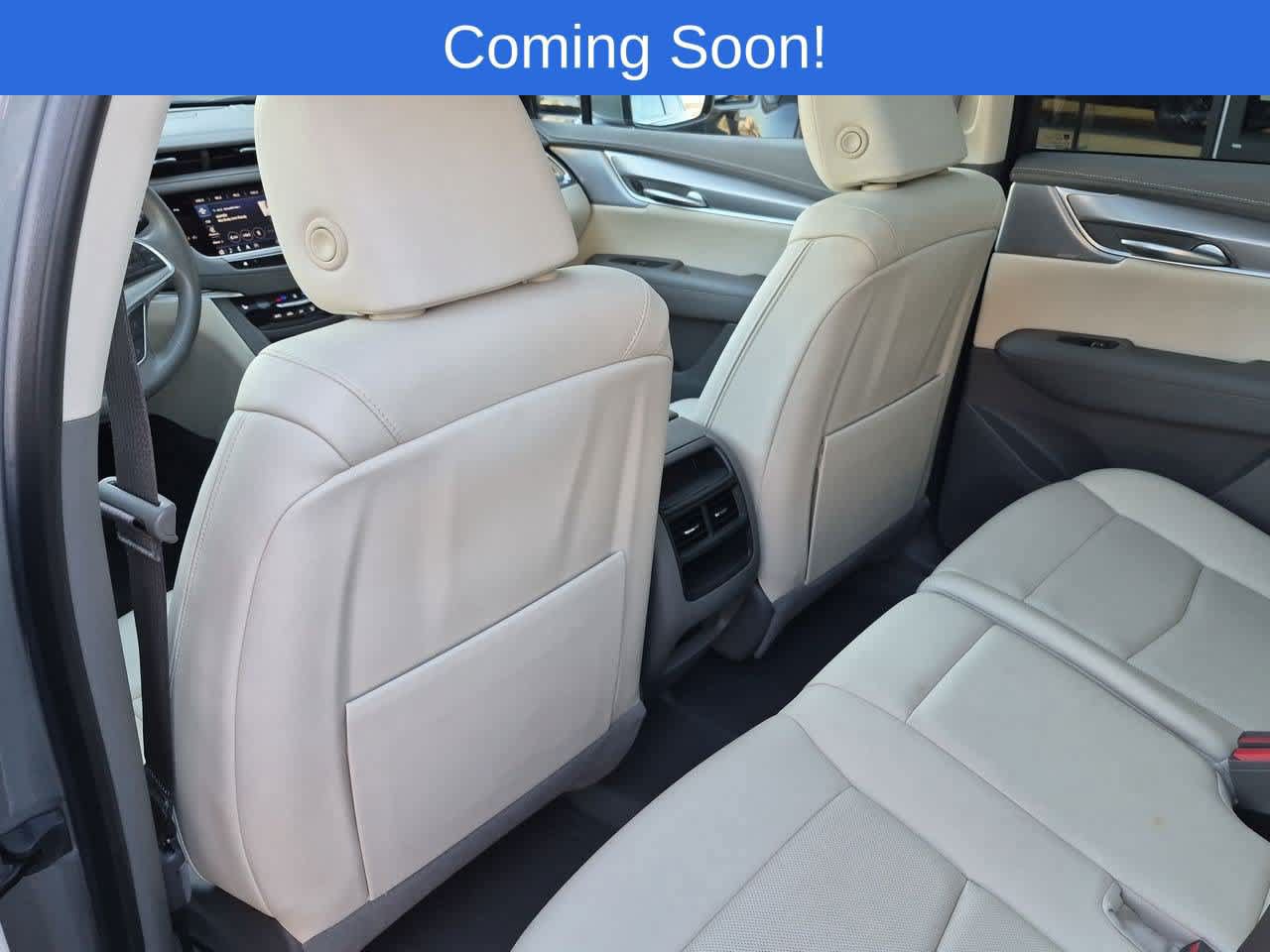 Used 2024 Cadillac XT5 Premium Luxury w/ LPO, Floor Liner Package AWD/4WD image 18