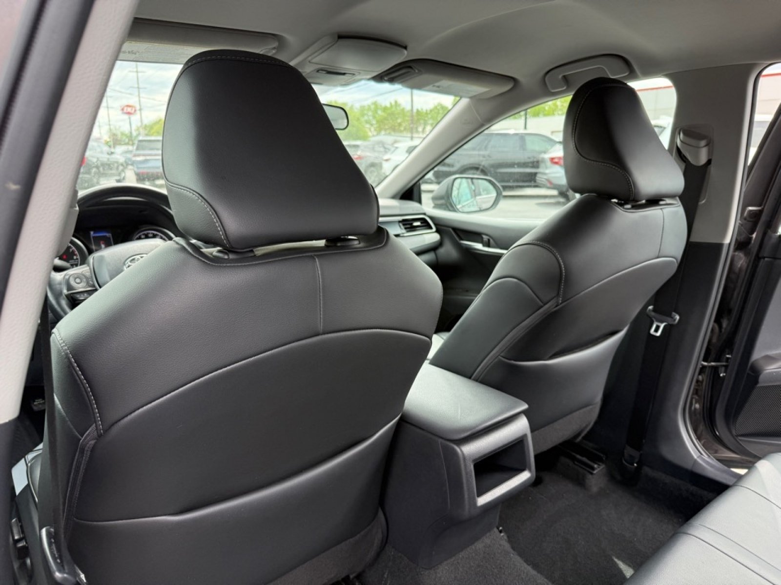 Used 2023 Toyota Camry SE FWD image 30