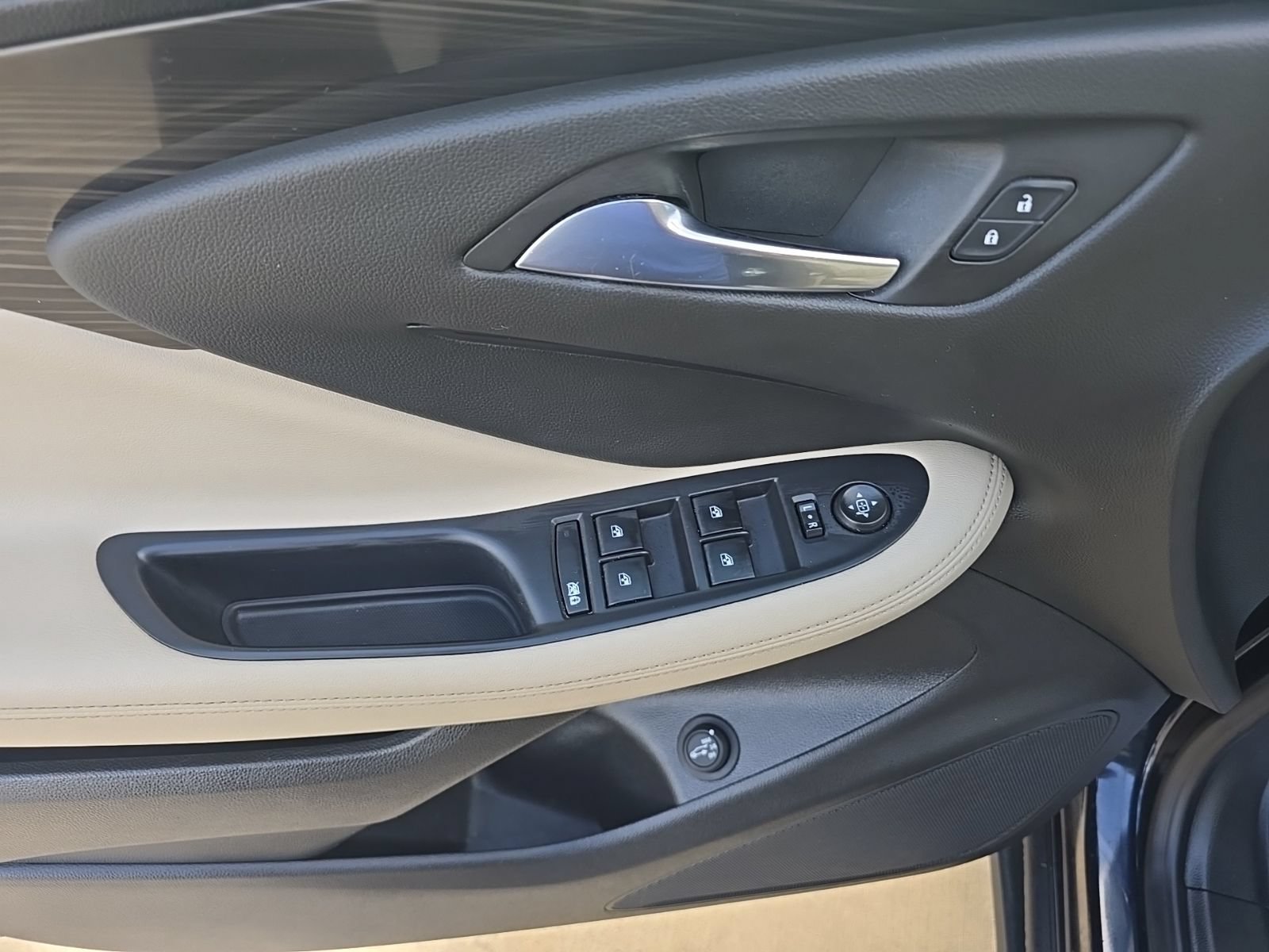 Used 2020 Buick Envision Preferred FWD image 17