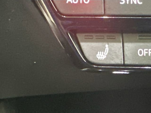 Used 2023 Audi Q4 e-tron Prestige image 18