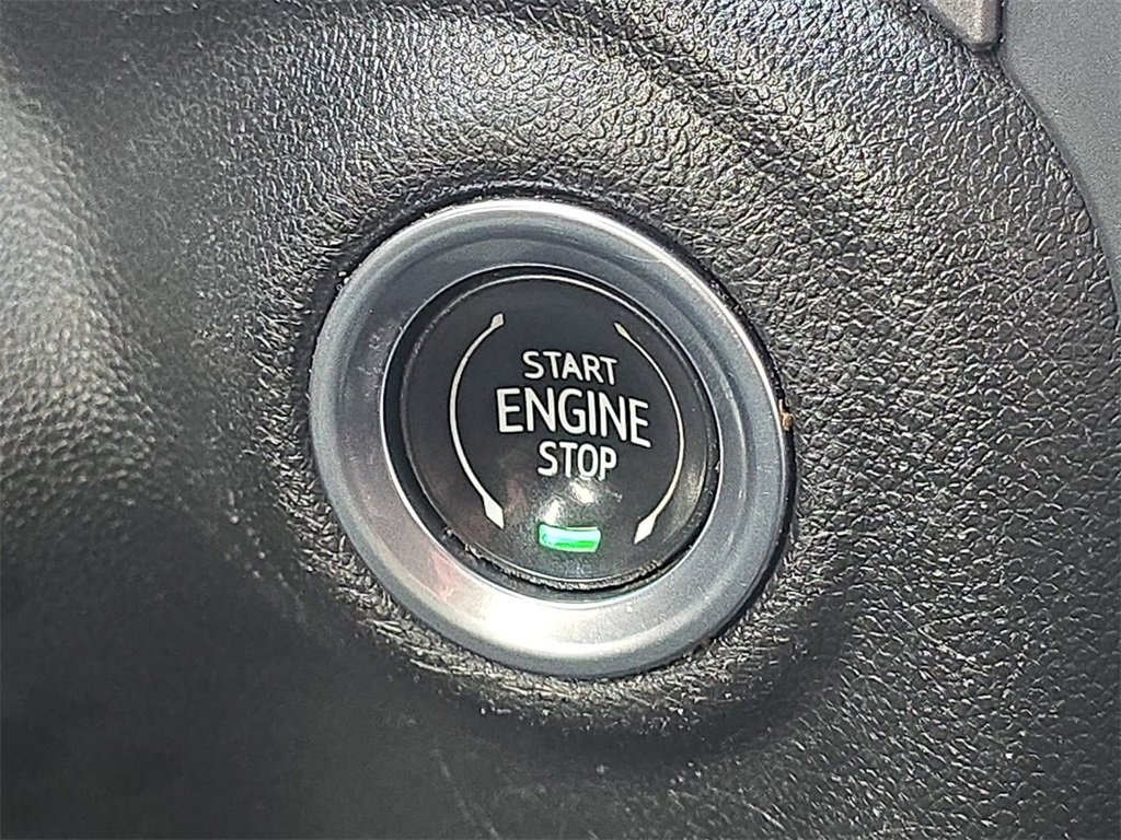 Certified 2023 Chevrolet Silverado 1500 Custom image 17