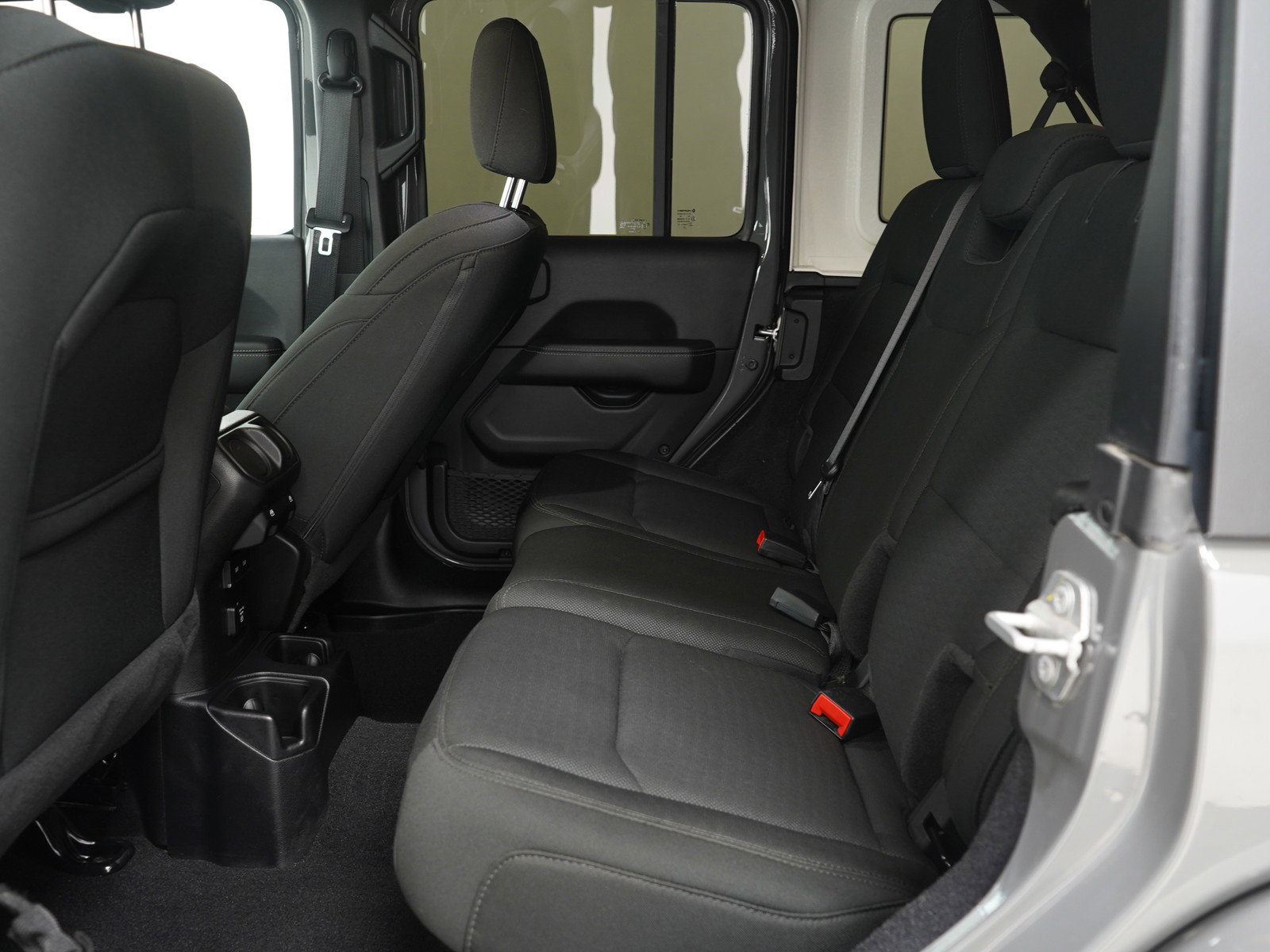 Used 2021 Jeep Wrangler Unlimited Sahara w/ LED Lighting Group image 14