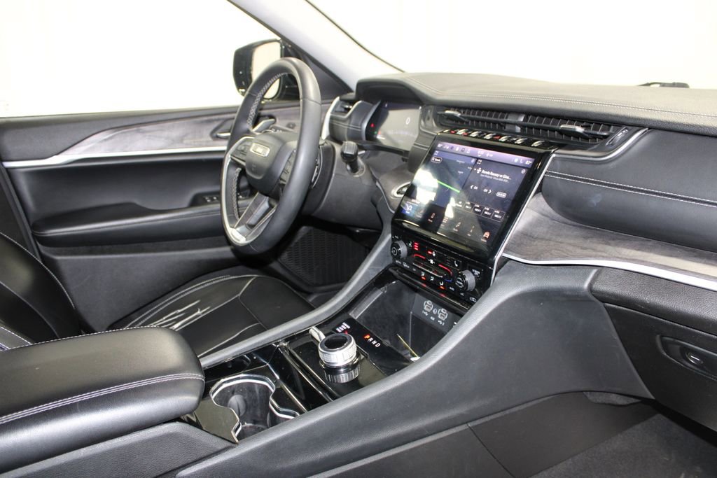 Used 2023 Jeep Grand Cherokee L Limited image 37