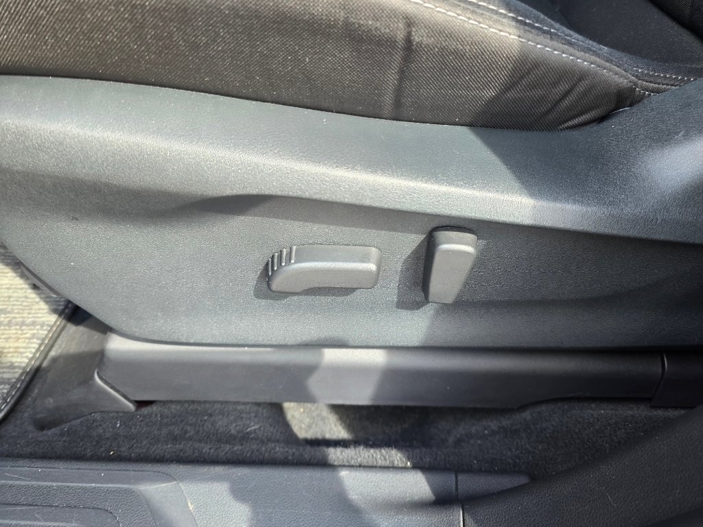 Used 2025 Subaru Ascent Premium image 16