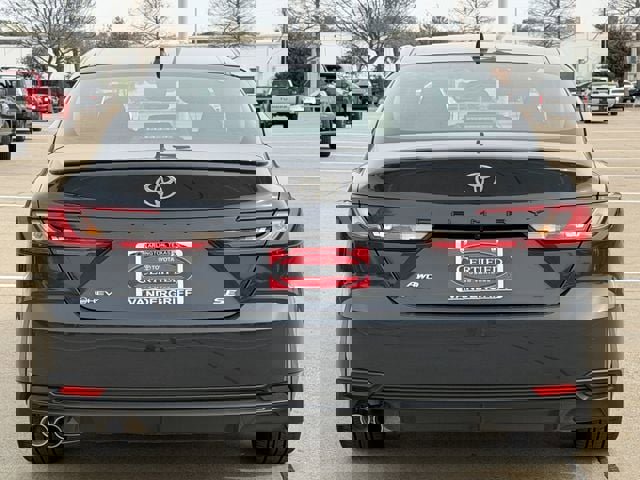 Certified 2025 Toyota Camry SE image 5