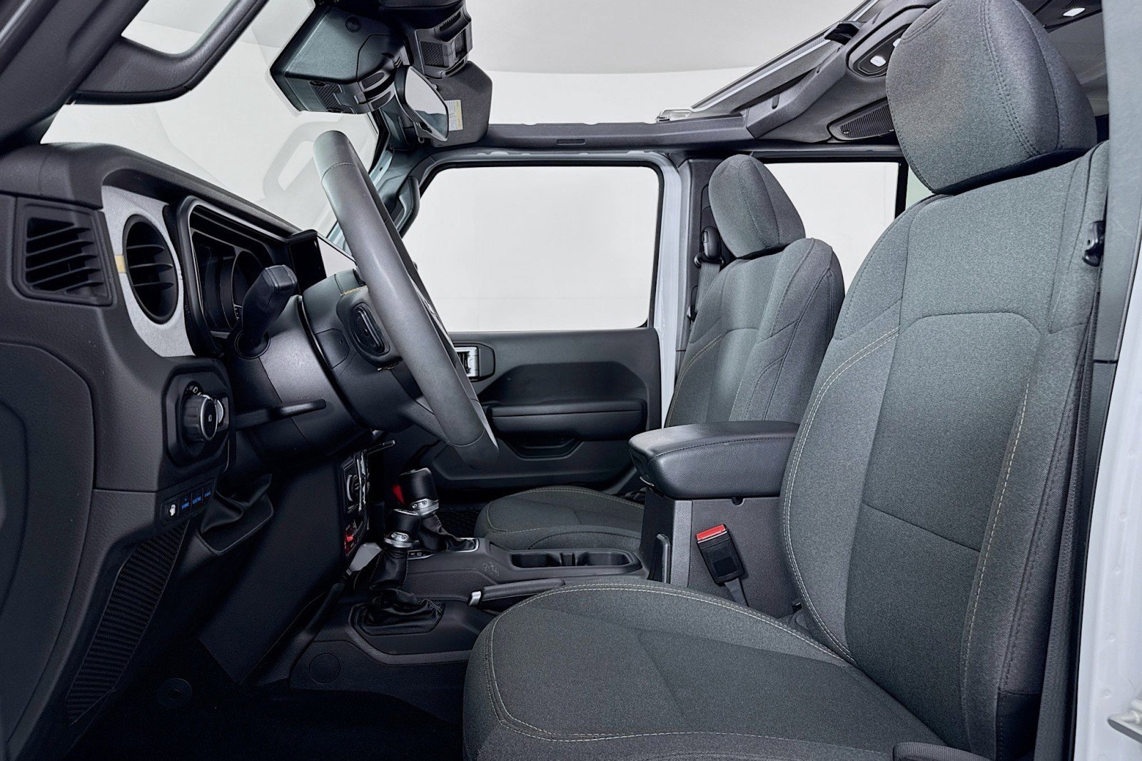Used 2024 Jeep Wrangler Unlimited AWD/4WD image 17