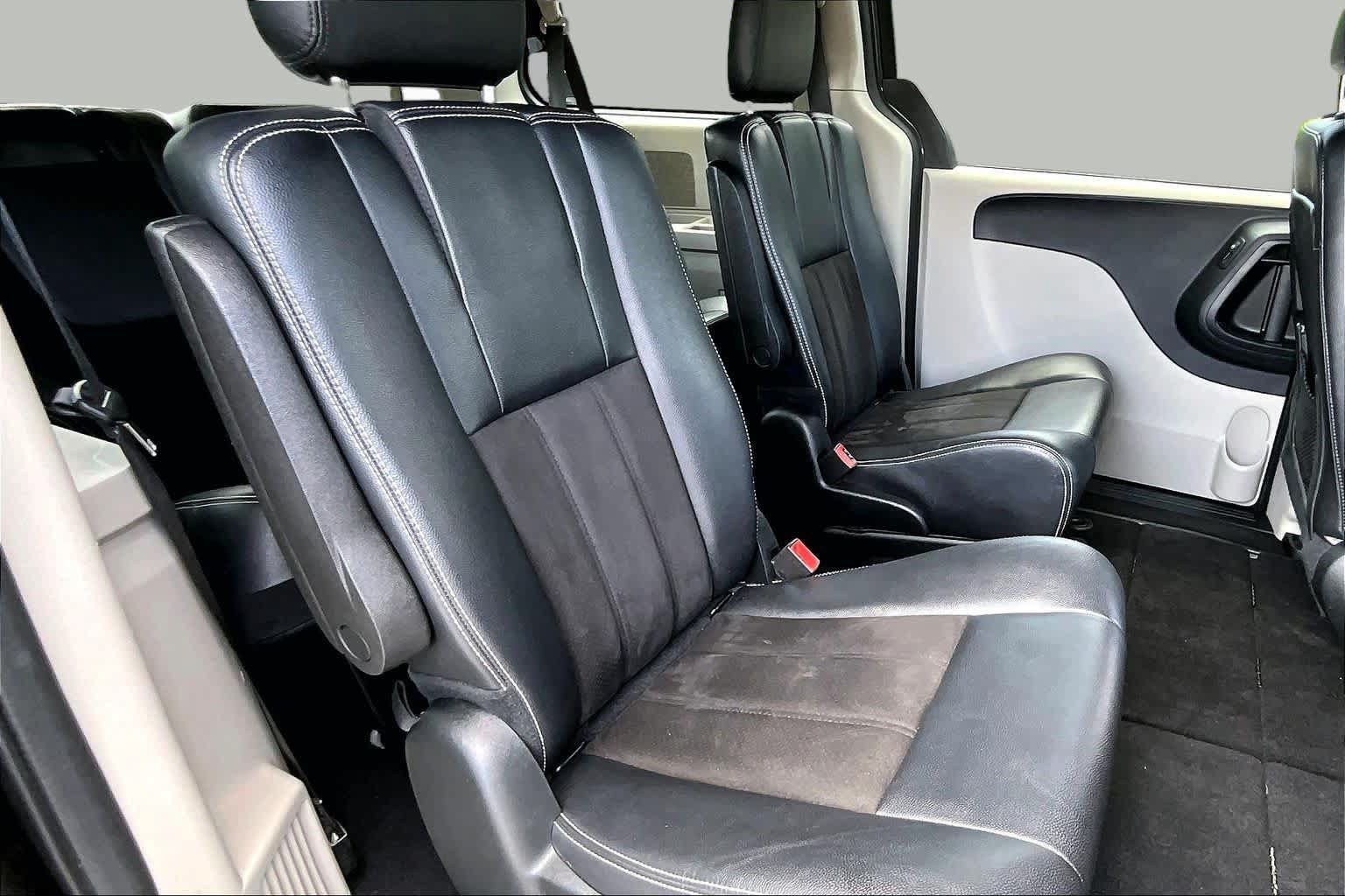 Used 2019 Dodge Grand Caravan SXT FWD image 20