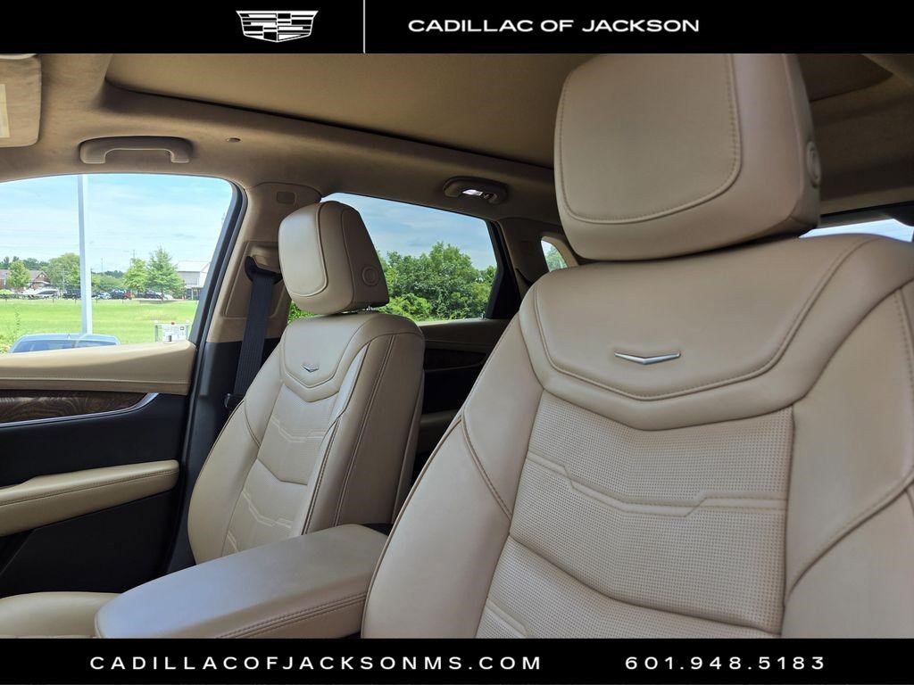 Certified 2023 Cadillac XT5 Premium Luxury w/ Platinum Package AWD/4WD image 11