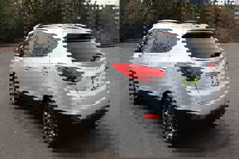 Used 2014 Hyundai Tucson SE image 3