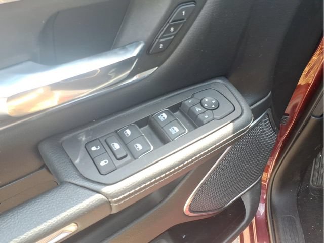 Used 2025 RAM 1500 Laramie AWD/4WD image 11