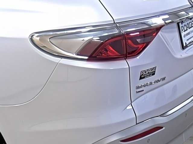 Used 2023 Buick Enclave Essence AWD/4WD image 10