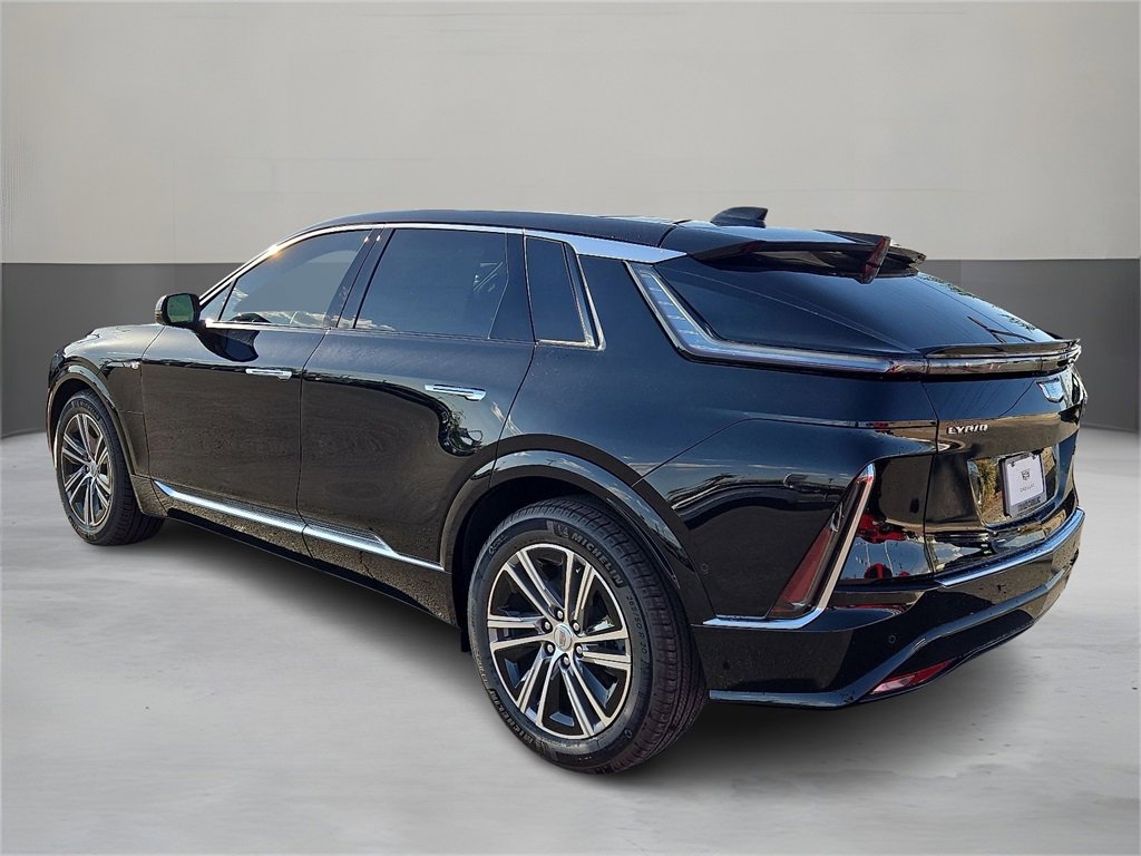 New 2025 Cadillac Lyriq Luxury image 3