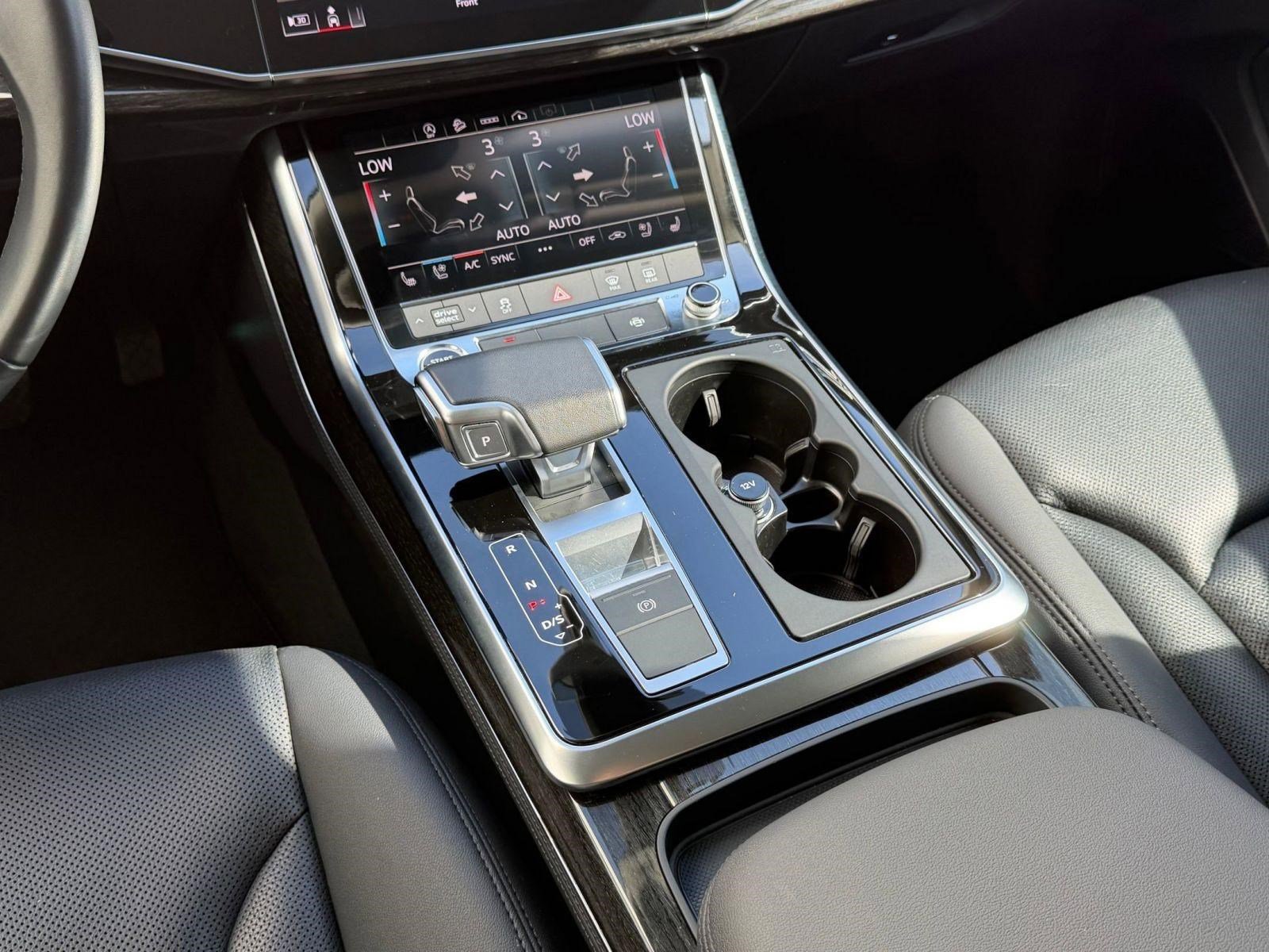 Used 2024 Audi Q7 Premium Plus w/ Premium Plus Package image 27