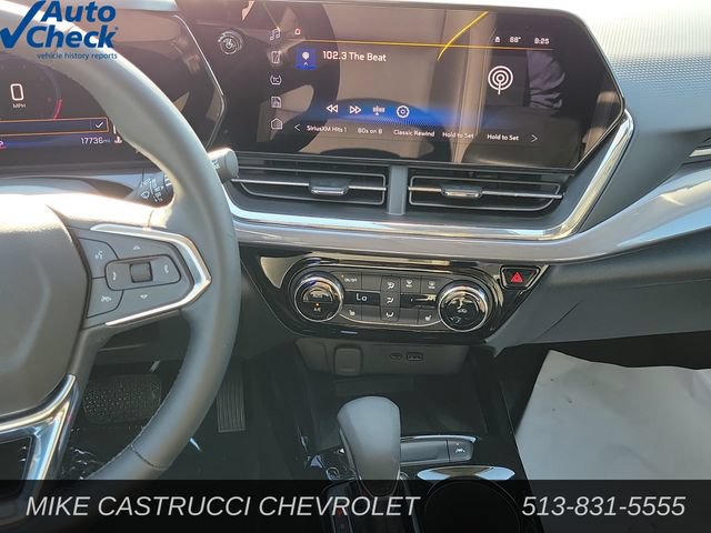 Used 2025 Chevrolet Trax ACTIV w/ Sunroof Package FWD image 13