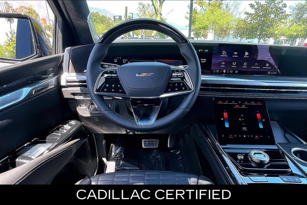Used 2026 Cadillac Escalade ESV V AWD/4WD image 7
