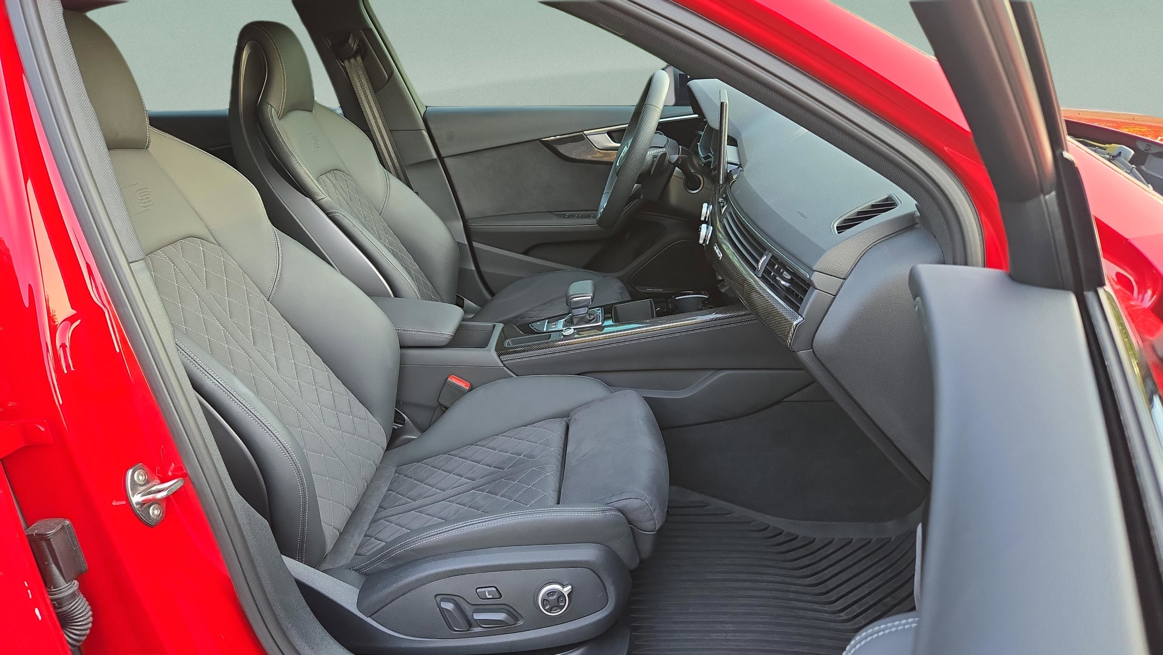 Certified 2024 Audi S4 Premium Plus AWD/4WD image 32