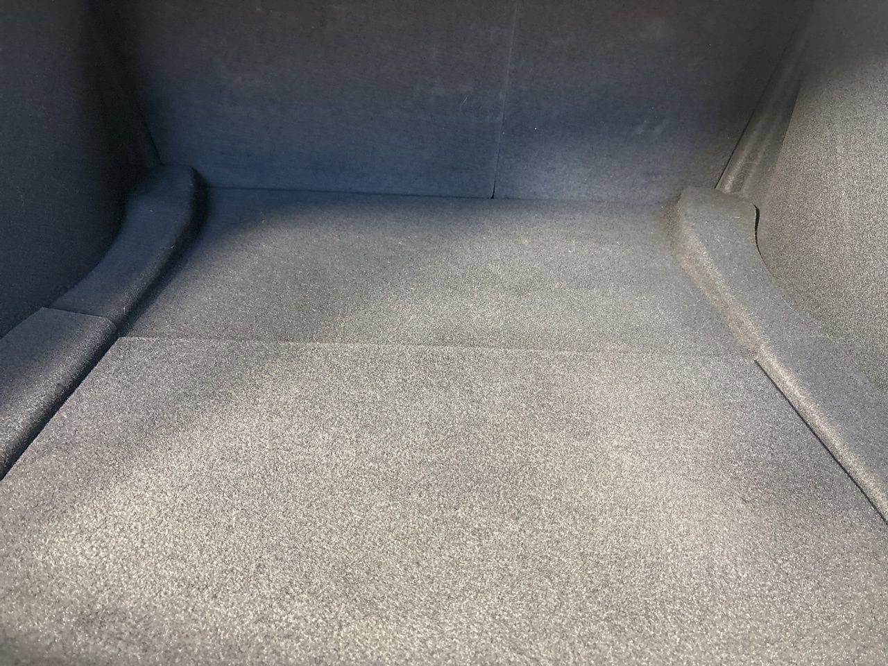 Used 2023 Tesla Model 3 Standard Range image 16