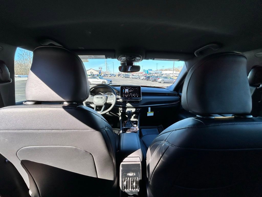 New 2026 Jeep Compass Latitude image 14