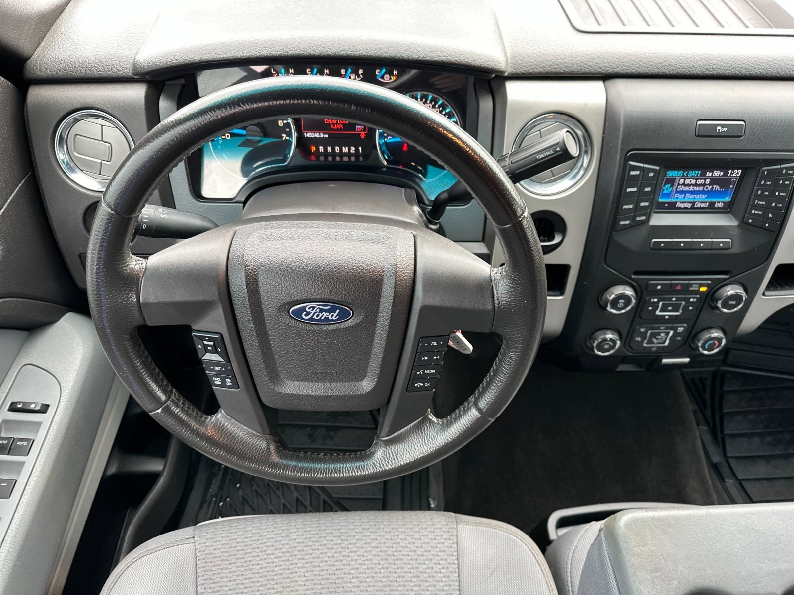 Used 2014 Ford F150 XLT w/ XLT Chrome Package image 14