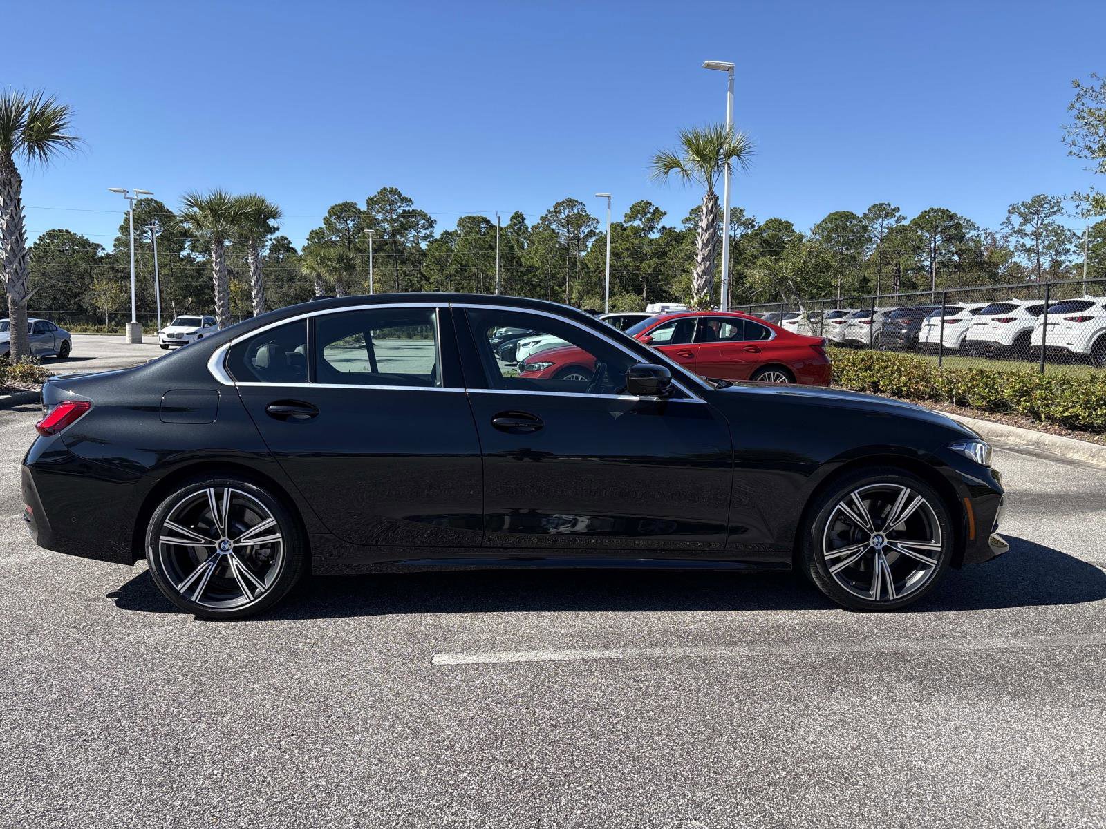 Used 2024 BMW 330i Sedan image 2