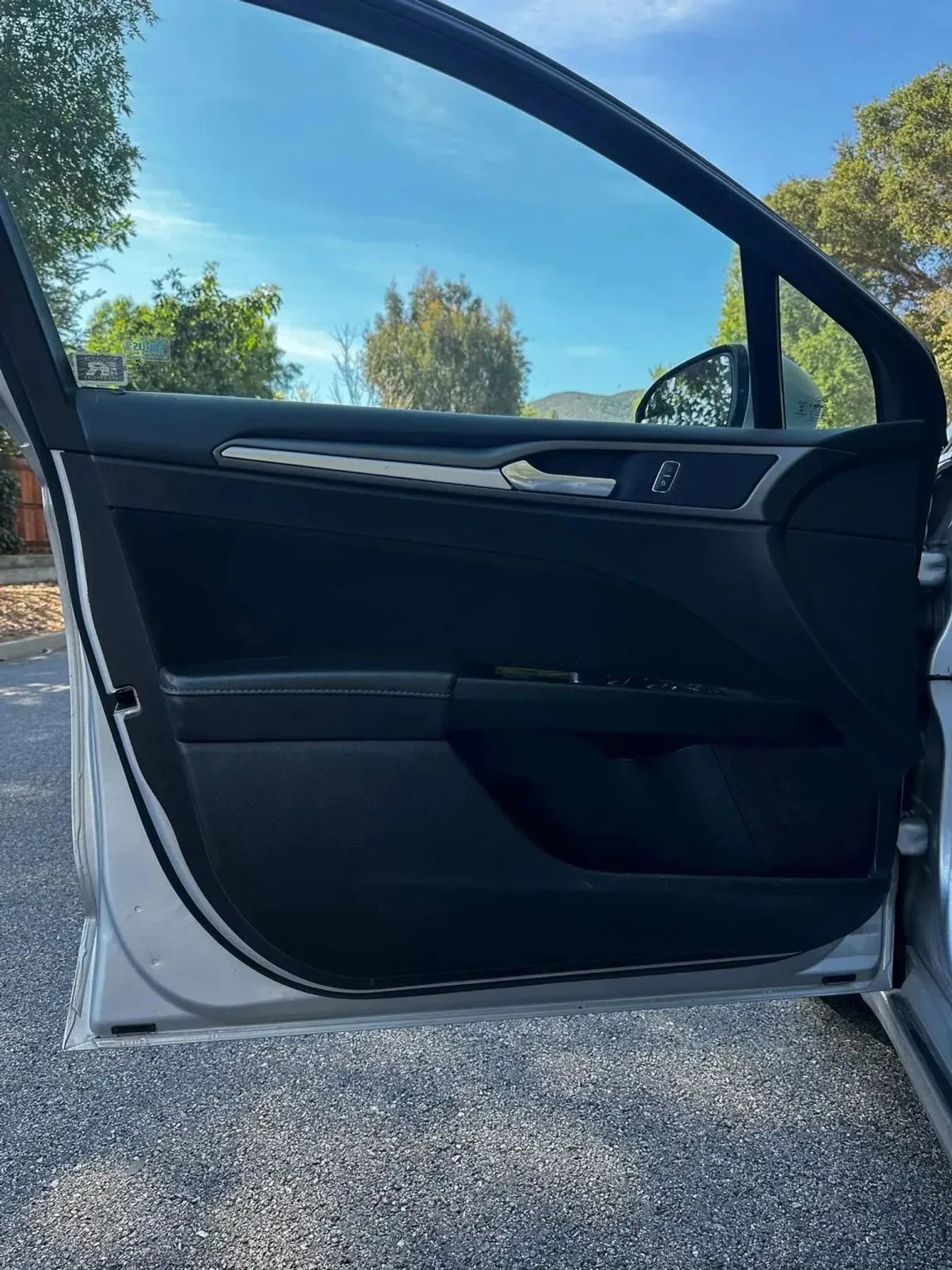 Used 2016 Ford Fusion SE image 10