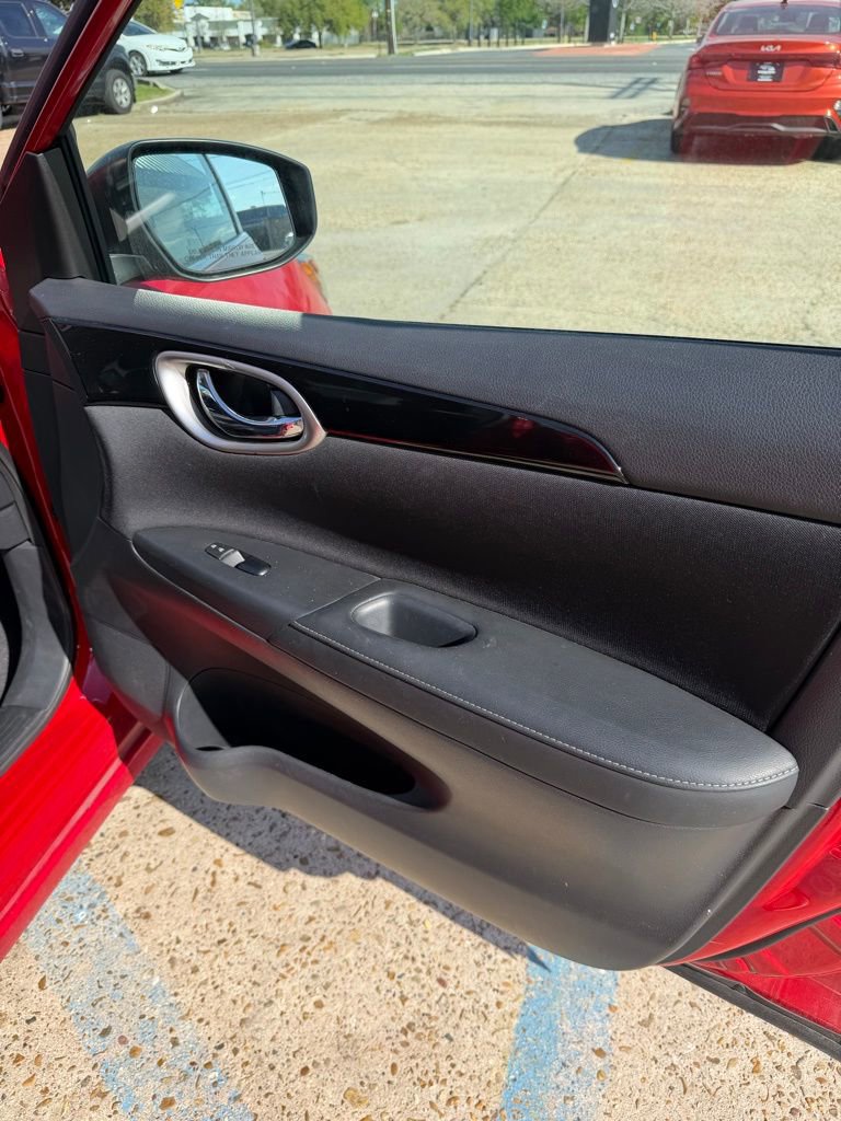 Used 2019 Nissan Sentra SV image 18