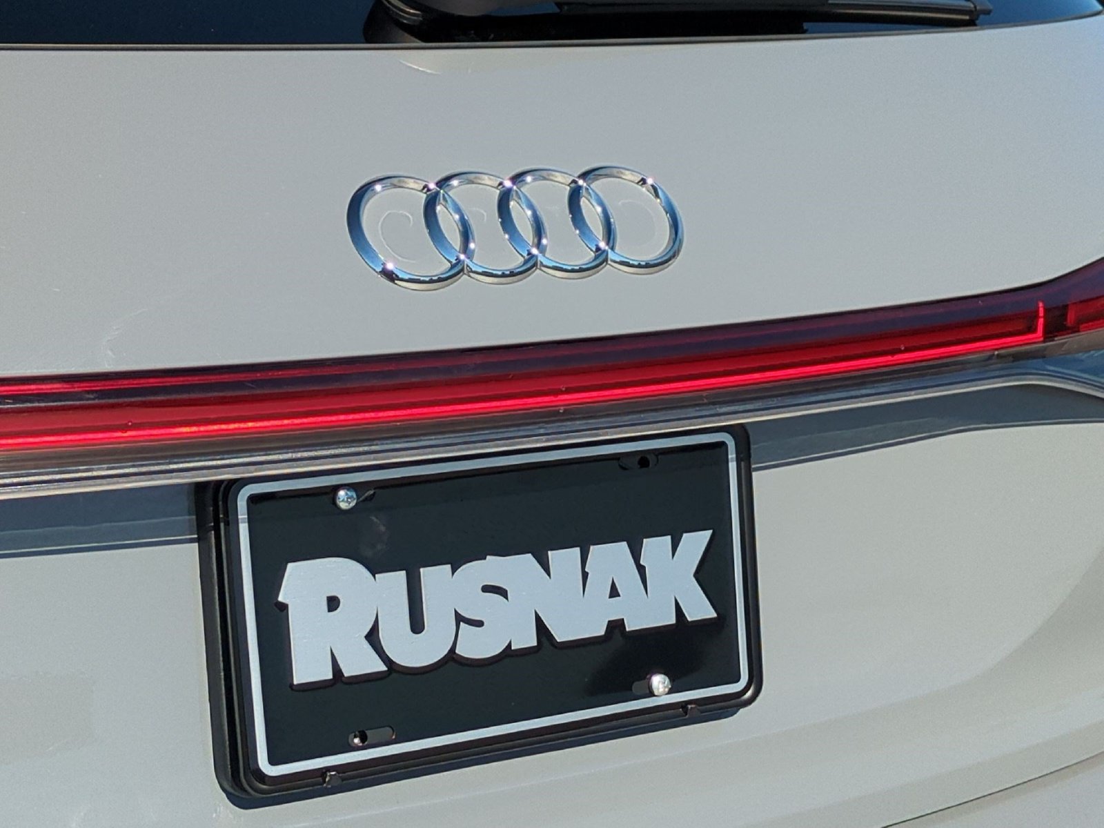 Used 2023 Audi Q4 e-tron Premium w/ Convenience Package AWD/4WD image 19