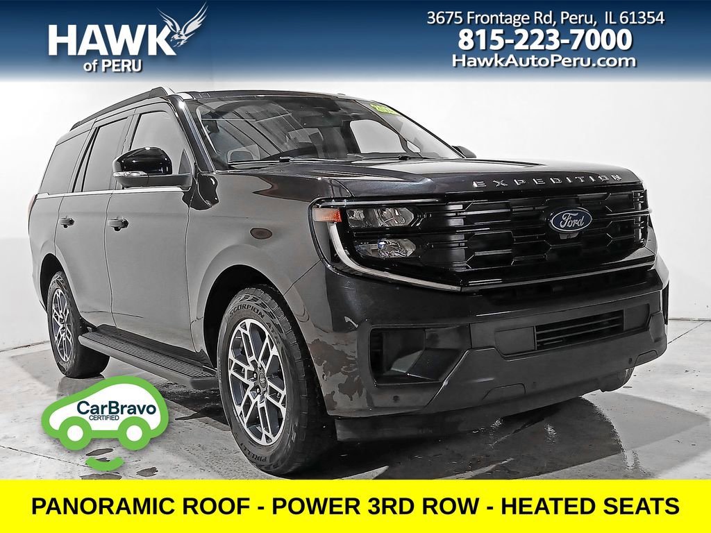 Used 2025 Ford Expedition Active AWD/4WD image 1