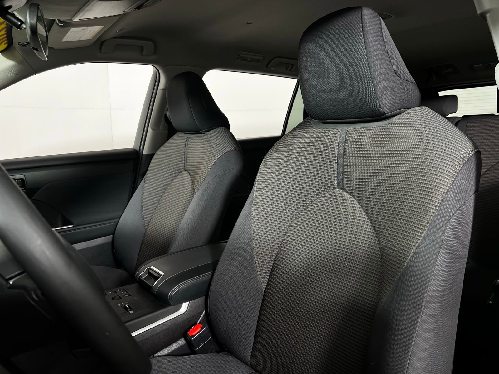 Certified 2023 Toyota Highlander LE image 13